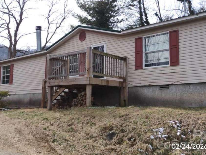 115 Paradise Mountain Road, Canton, NC 28716.  MLS# CAR4350183, YatesRealty ID 7935. 