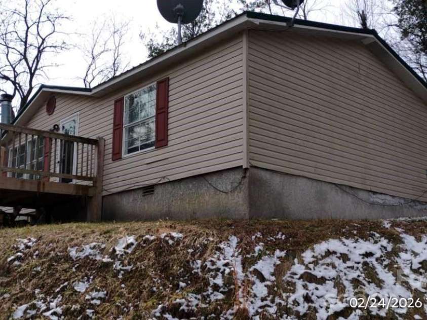 115 Paradise Mountain Road, Canton, NC 28716.  MLS# CAR4350183, YatesRealty ID 7935. 