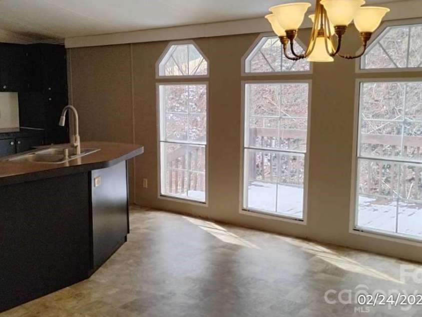 115 Paradise Mountain Road, Canton, NC 28716.  MLS# CAR4350183, YatesRealty ID 7935. Dining room