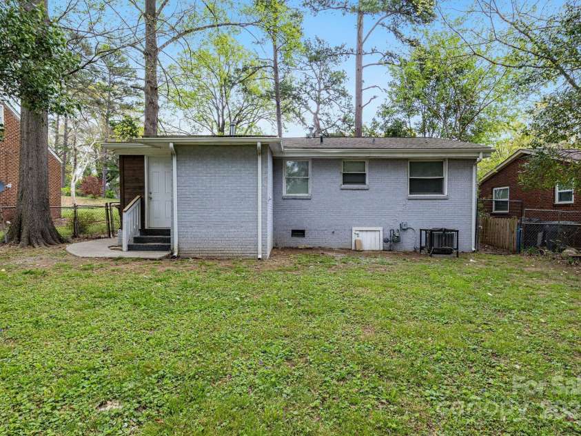2815 Grimes Street, Charlotte, NC 28206.  MLS# CAR4244081, YatesRealty ID 7935. Rear of home.