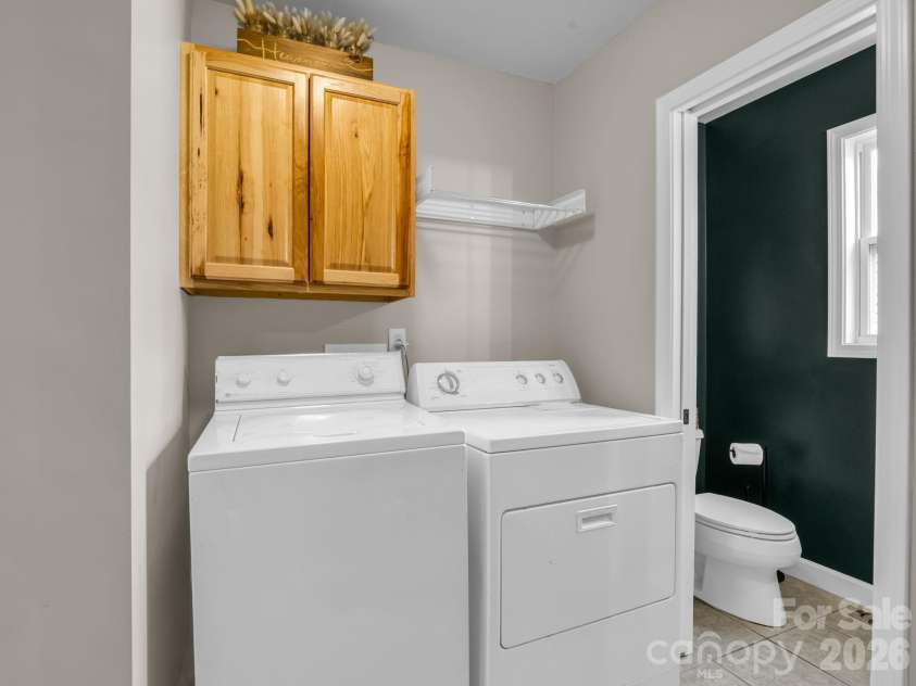 22 Macks Way, Hendersonville, NC 28739.  MLS# CAR4362721, YatesRealty ID 7936. 