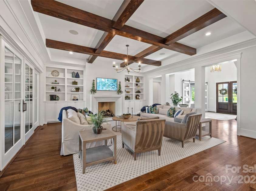 1976 Ferncliff Road, Charlotte, NC 28211.  MLS# CAR4245397, YatesRealty ID 7937. 