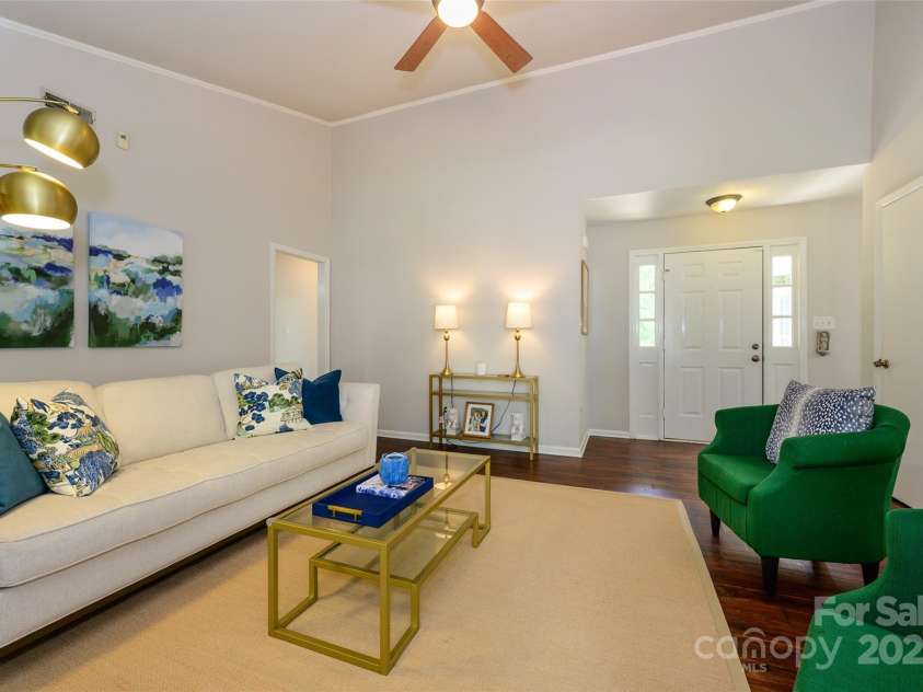 5916 Rexwood Place, Charlotte, NC 28210.  MLS# CAR4249850, YatesRealty ID 7938. 