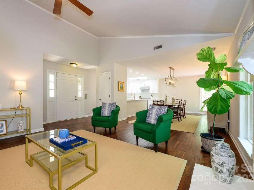 5916 Rexwood Place, Charlotte, NC 28210.  MLS# CAR4249850, YatesRealty ID 7938. 