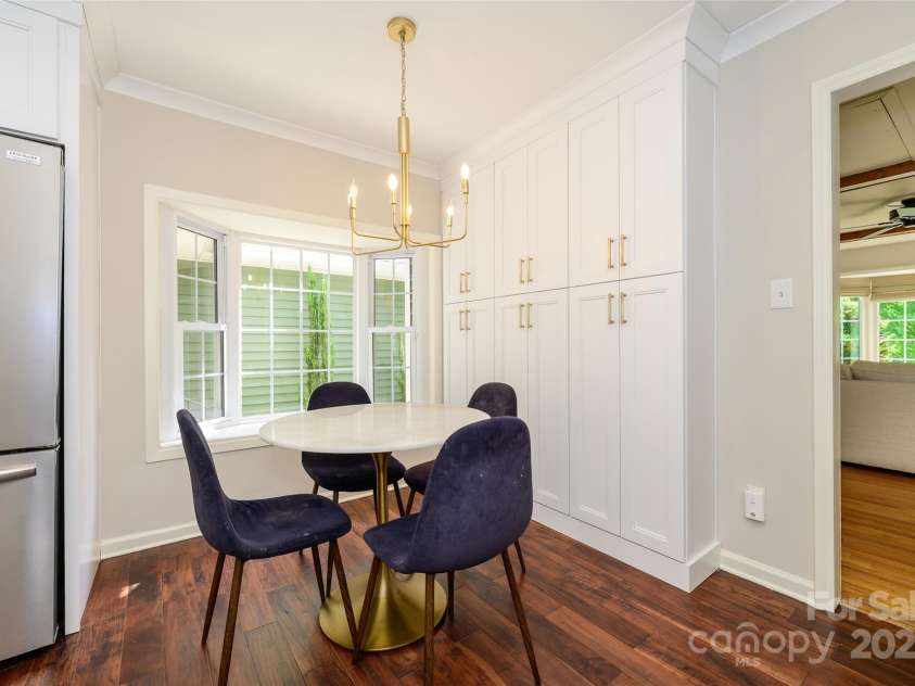 5916 Rexwood Place, Charlotte, NC 28210.  MLS# CAR4249850, YatesRealty ID 7938. 