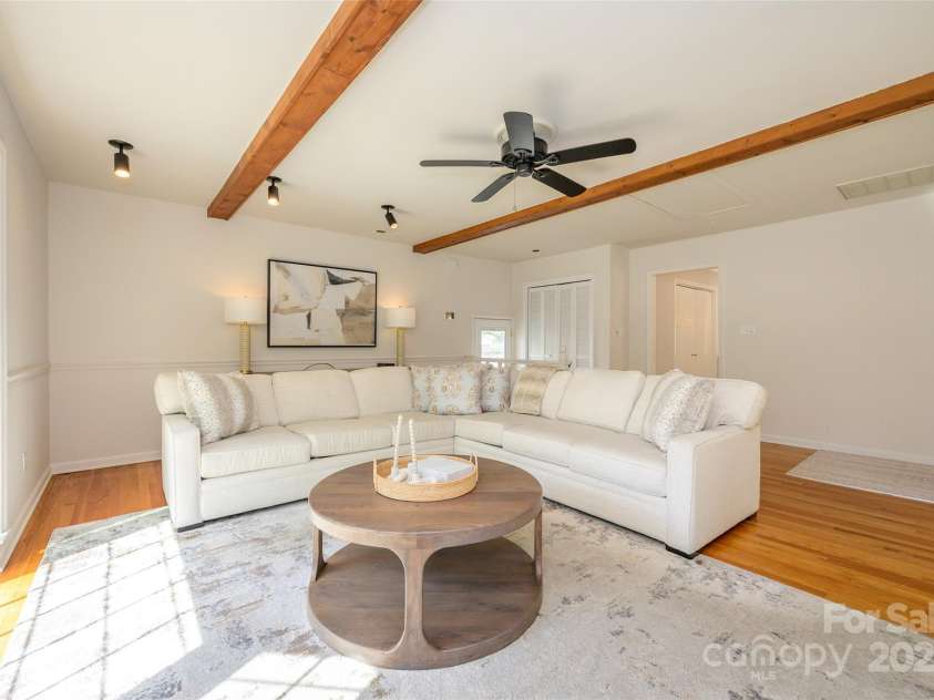 5916 Rexwood Place, Charlotte, NC 28210.  MLS# CAR4249850, YatesRealty ID 7938. 