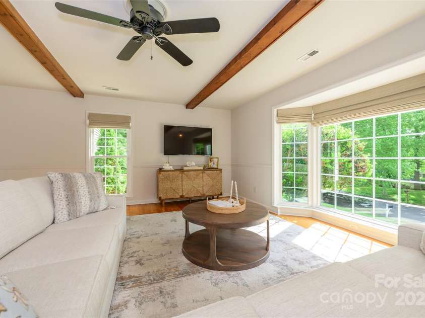 5916 Rexwood Place, Charlotte, NC 28210.  MLS# CAR4249850, YatesRealty ID 7938. 