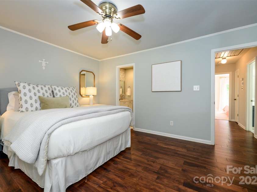 5916 Rexwood Place, Charlotte, NC 28210.  MLS# CAR4249850, YatesRealty ID 7938. 
