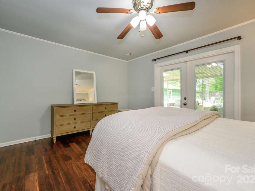 5916 Rexwood Place, Charlotte, NC 28210.  MLS# CAR4249850, YatesRealty ID 7938. 