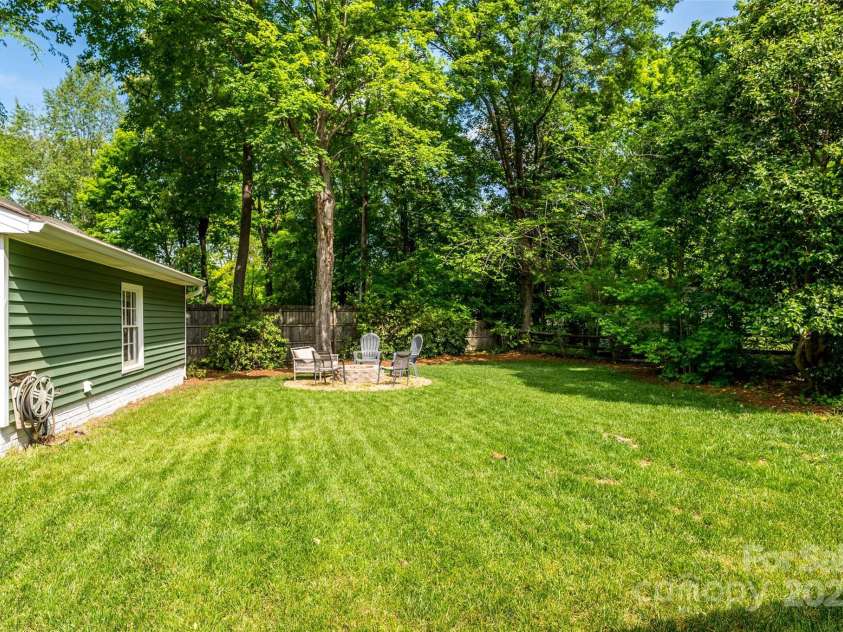 5916 Rexwood Place, Charlotte, NC 28210.  MLS# CAR4249850, YatesRealty ID 7938. 