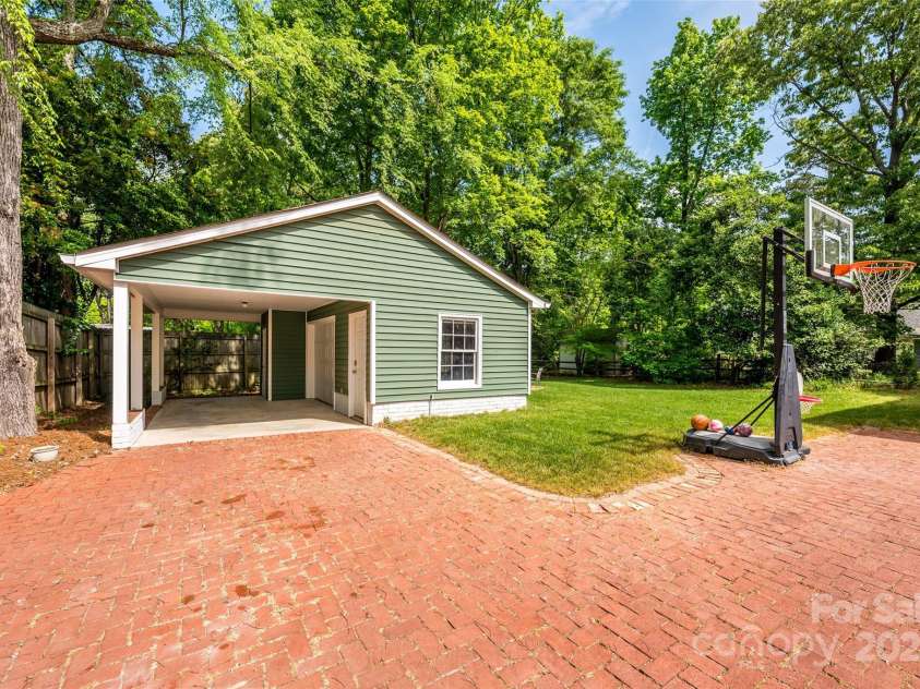 5916 Rexwood Place, Charlotte, NC 28210.  MLS# CAR4249850, YatesRealty ID 7938. 
