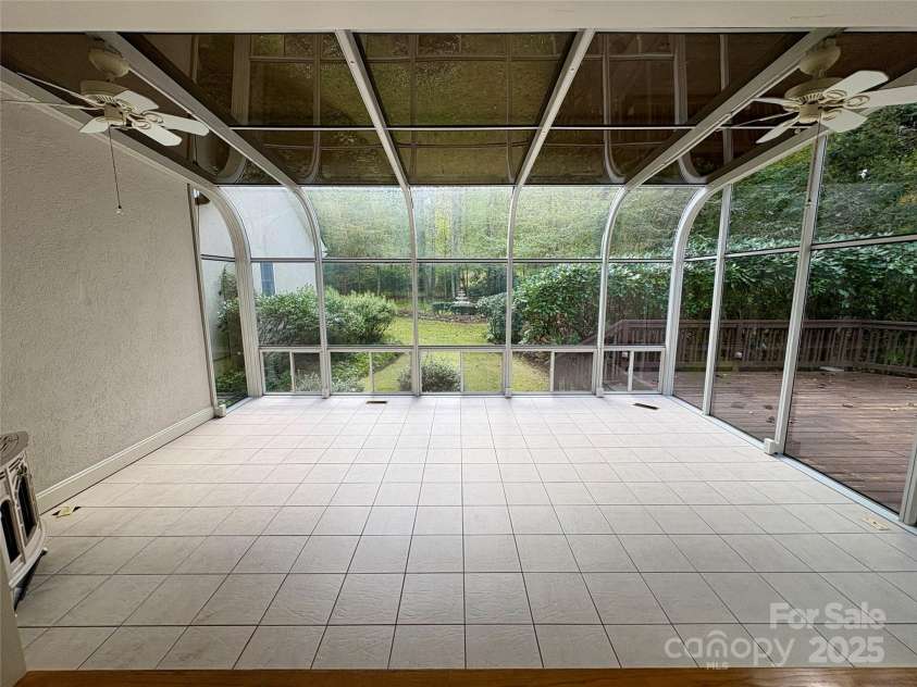 27 Mountain Lake Drive, Hendersonville, NC 28739.  MLS# CAR4295257, YatesRealty ID 794. 