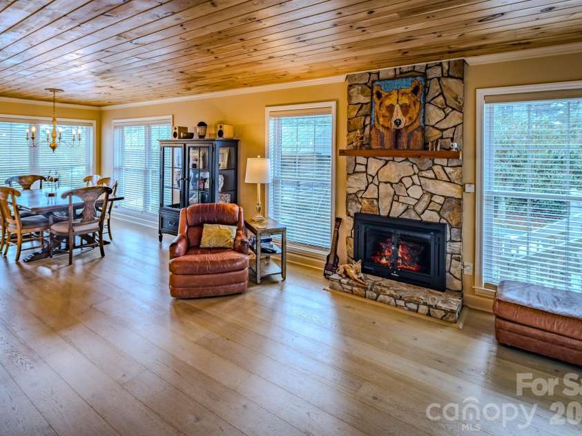 117 Hickory Lane, Newland, NC 28657.  MLS# CAR4361948, YatesRealty ID 7940. 