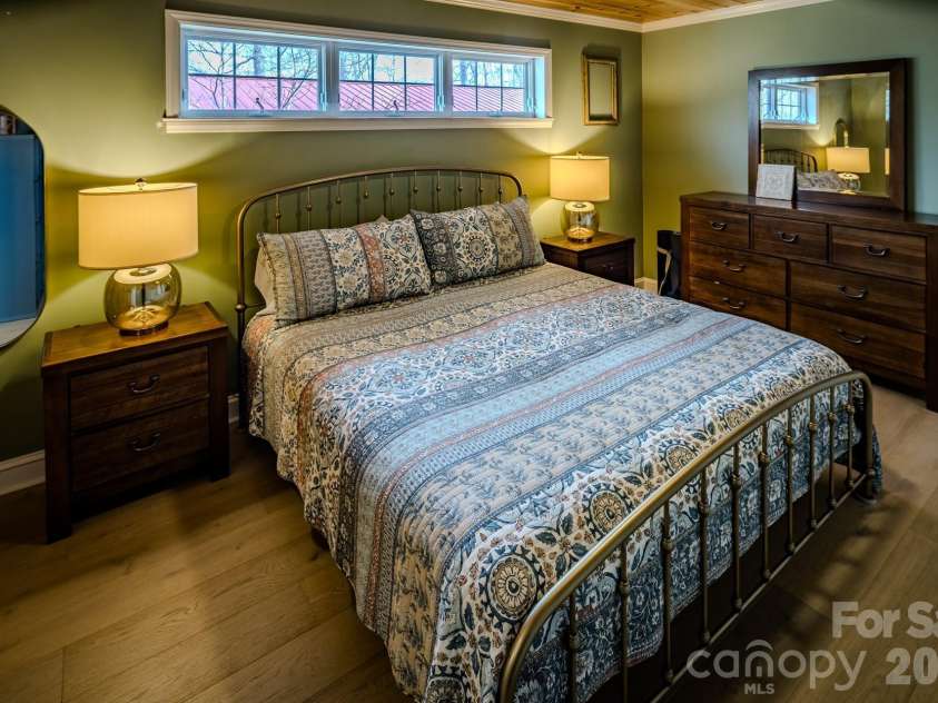 117 Hickory Lane, Newland, NC 28657.  MLS# CAR4361948, YatesRealty ID 7940. 