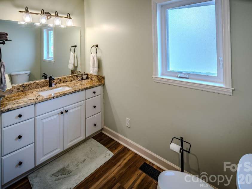117 Hickory Lane, Newland, NC 28657.  MLS# CAR4361948, YatesRealty ID 7940. 