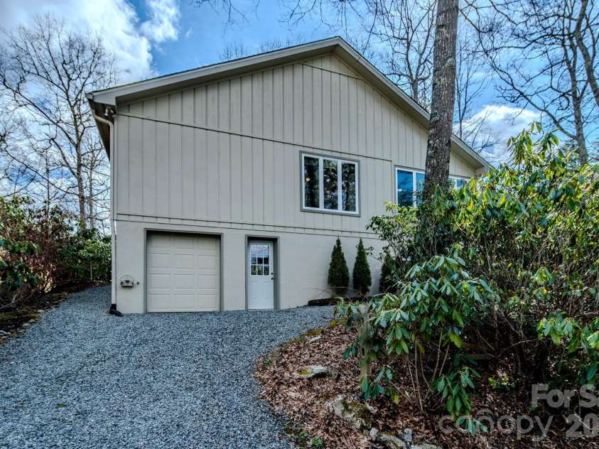 117 Hickory Lane, Newland, NC 28657.  MLS# CAR4361948, YatesRealty ID 7940. Additional parking space around back. 
