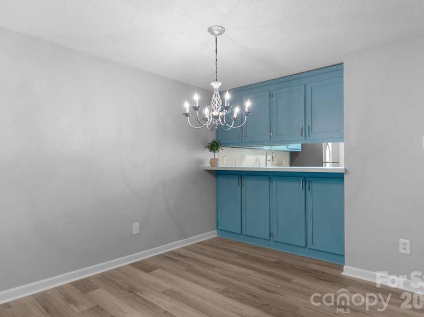 239 13th Avenue Place, Hickory, NC 28601.  MLS# CAR4374704, YatesRealty ID 7941. 