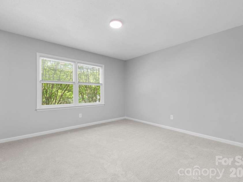 239 13th Avenue Place, Hickory, NC 28601.  MLS# CAR4374704, YatesRealty ID 7941. 