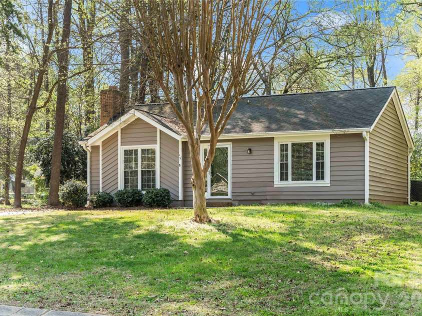4518 Nicks Tavern Road, Charlotte, NC 28215.  MLS# CAR4362807, YatesRealty ID 7942. 