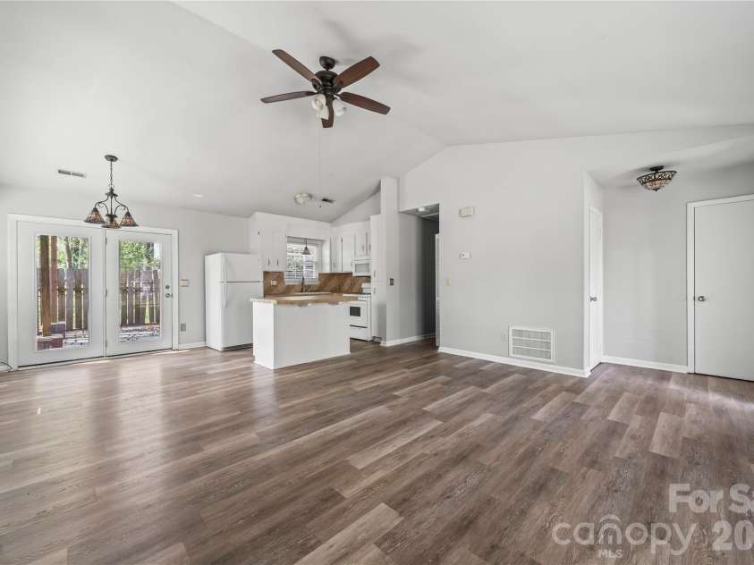 4518 Nicks Tavern Road, Charlotte, NC 28215.  MLS# CAR4362807, YatesRealty ID 7942. 