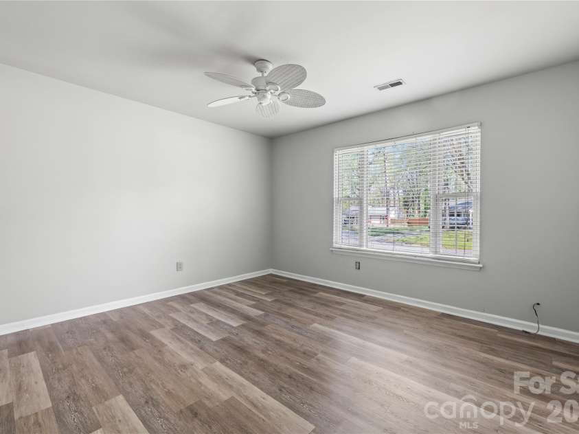 4518 Nicks Tavern Road, Charlotte, NC 28215.  MLS# CAR4362807, YatesRealty ID 7942. 