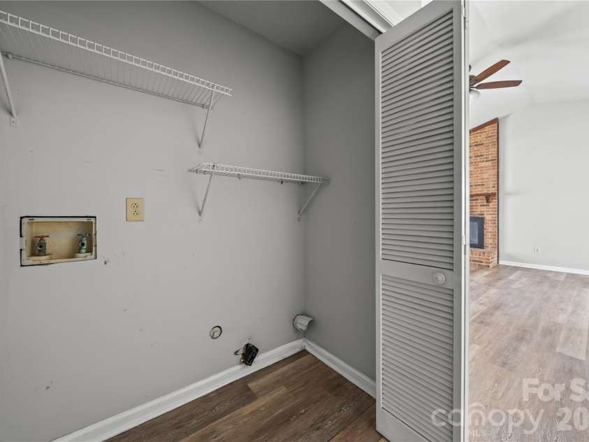4518 Nicks Tavern Road, Charlotte, NC 28215.  MLS# CAR4362807, YatesRealty ID 7942. 