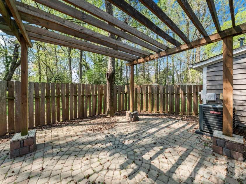 4518 Nicks Tavern Road, Charlotte, NC 28215.  MLS# CAR4362807, YatesRealty ID 7942. 
