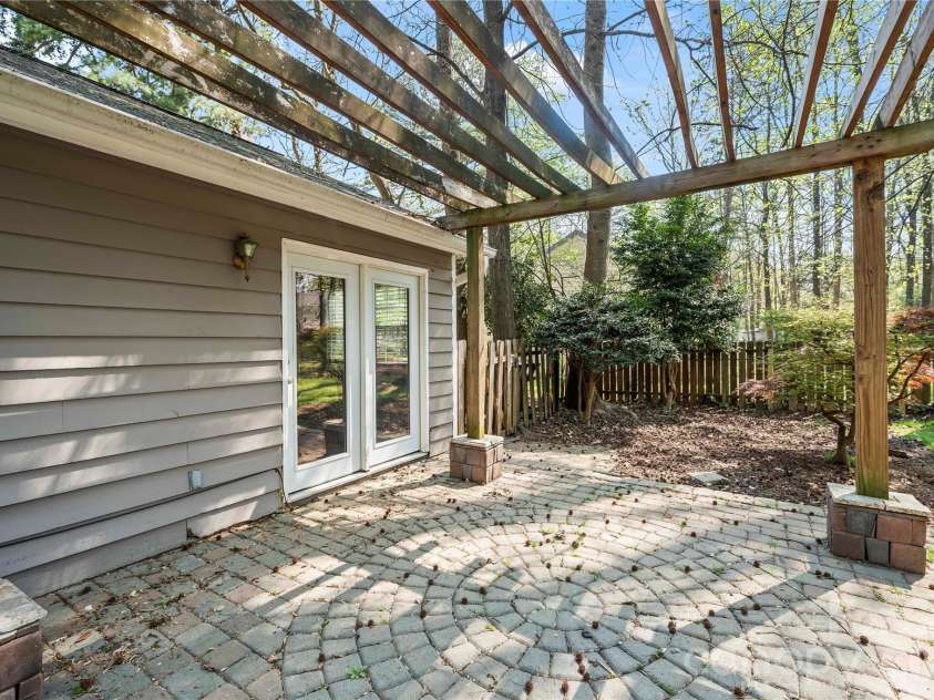 4518 Nicks Tavern Road, Charlotte, NC 28215.  MLS# CAR4362807, YatesRealty ID 7942. 
