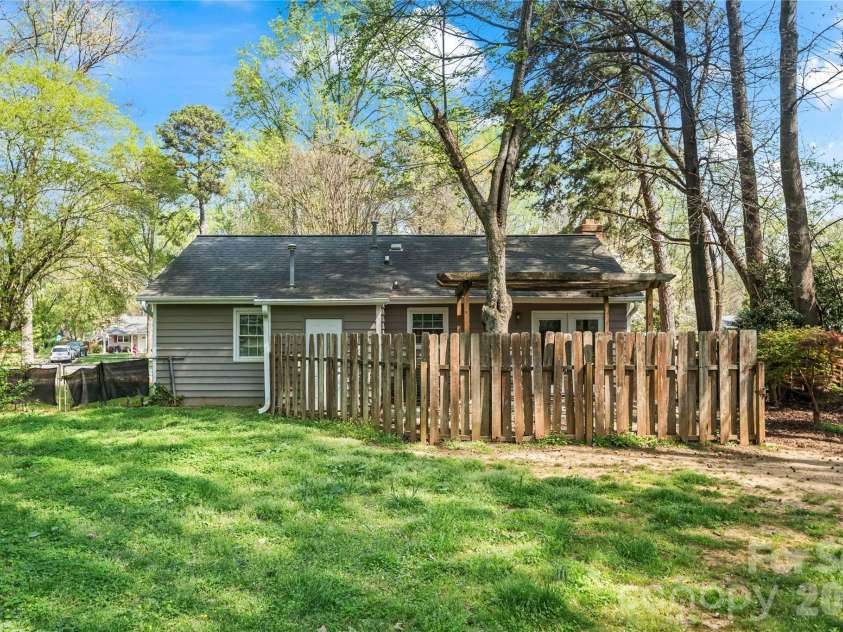 4518 Nicks Tavern Road, Charlotte, NC 28215.  MLS# CAR4362807, YatesRealty ID 7942. 