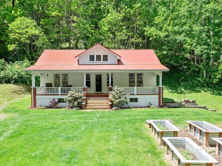 4685 NC Hwy 197 Highway, Green Mountain, NC 28740.  MLS# CAR4212711, YatesRealty ID 7942. 