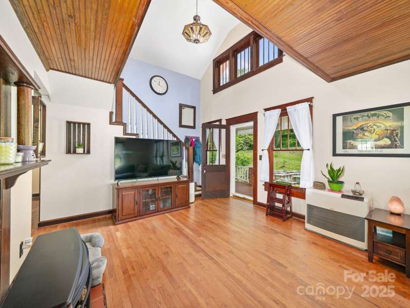 4685 NC Hwy 197 Highway, Green Mountain, NC 28740.  MLS# CAR4212711, YatesRealty ID 7942. 
