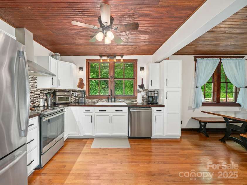 4685 NC Hwy 197 Highway, Green Mountain, NC 28740.  MLS# CAR4212711, YatesRealty ID 7942. 