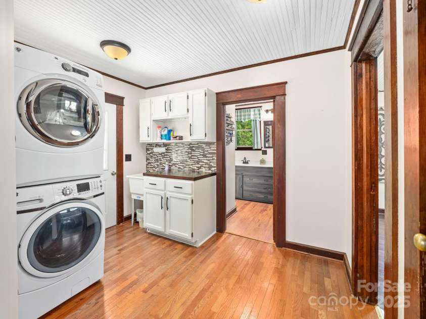 4685 NC Hwy 197 Highway, Green Mountain, NC 28740.  MLS# CAR4212711, YatesRealty ID 7942. 