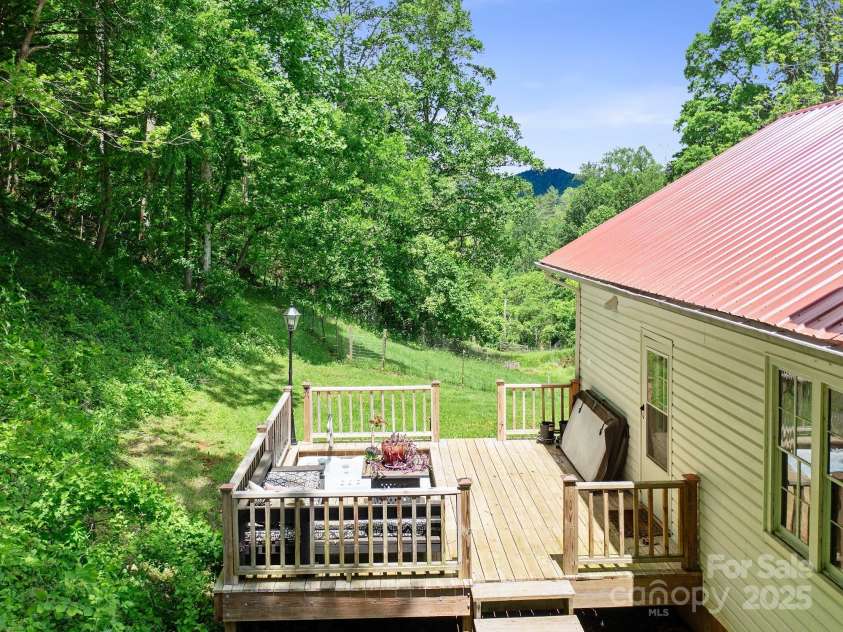 4685 NC Hwy 197 Highway, Green Mountain, NC 28740.  MLS# CAR4212711, YatesRealty ID 7942. 