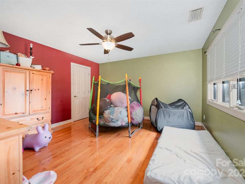 15215 Timberview Lane, Huntersville, NC 28078.  MLS# CAR4206089, YatesRealty ID 7943. 