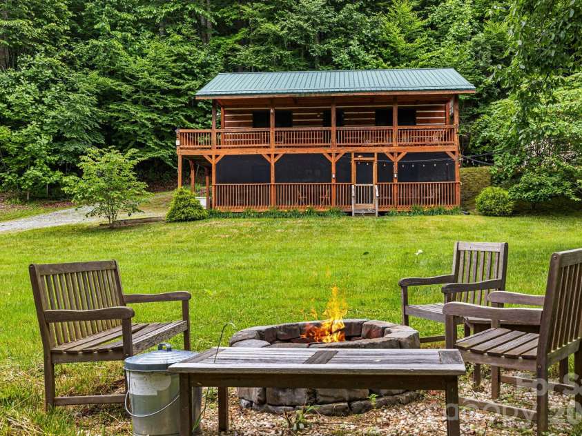 3245 Puncheon Fork Road, Mars Hill, NC 28754.  MLS# CAR4345903, YatesRealty ID 7943. Majestic Setting