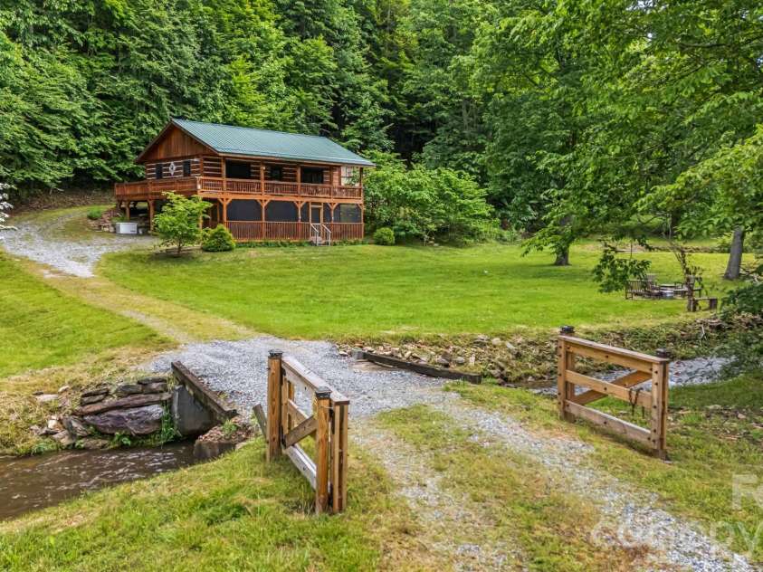 3245 Puncheon Fork Road, Mars Hill, NC 28754.  MLS# CAR4345903, YatesRealty ID 7943. Majestic Setting