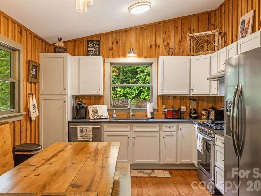 3245 Puncheon Fork Road, Mars Hill, NC 28754.  MLS# CAR4345903, YatesRealty ID 7943. Updated Kitchen