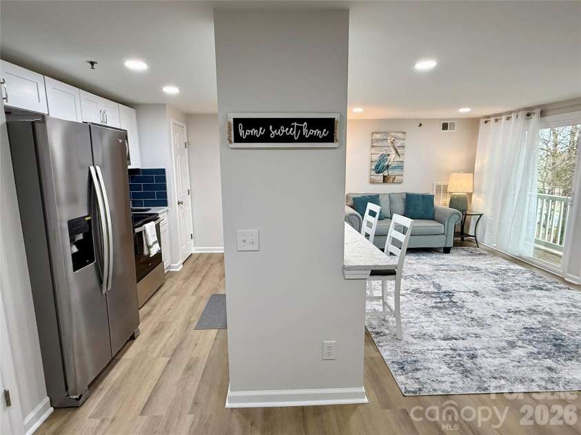 1649 Arlyn Circle, Charlotte, NC 28213.  MLS# CAR4355358, YatesRealty ID 7944. 