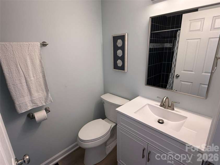 1649 Arlyn Circle, Charlotte, NC 28213.  MLS# CAR4355358, YatesRealty ID 7944. 