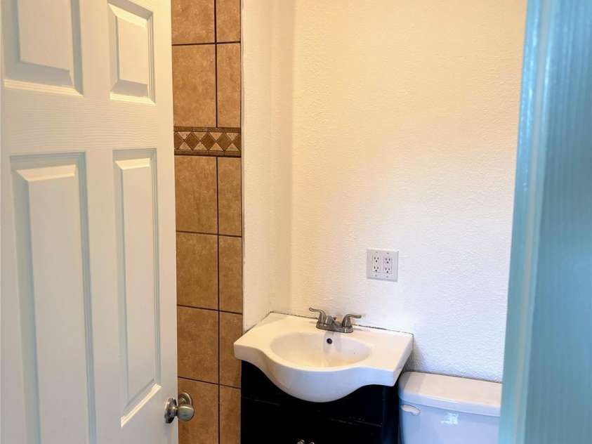 20 Cross Street, Marion, NC 28752.  MLS# CAR4249118, YatesRealty ID 7945. 