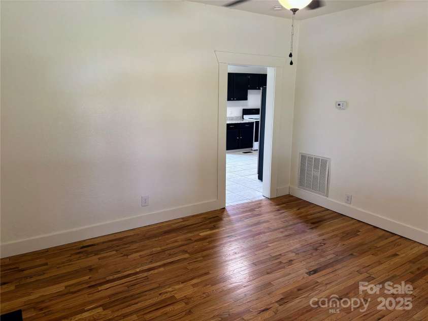 20 Cross Street, Marion, NC 28752.  MLS# CAR4249118, YatesRealty ID 7945. Living 1