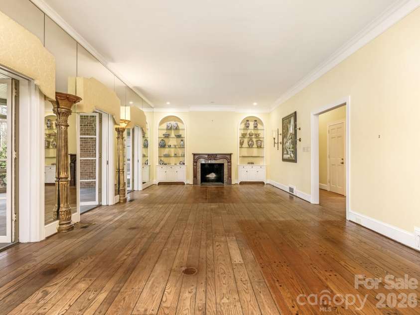 2750 Loch Lane, Charlotte, NC 28226.  MLS# CAR4335877, YatesRealty ID 7945. 