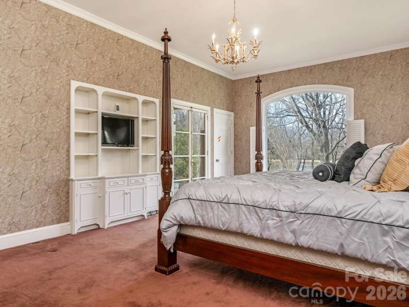 2750 Loch Lane, Charlotte, NC 28226.  MLS# CAR4335877, YatesRealty ID 7945. 