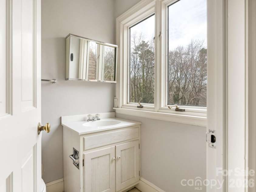 2750 Loch Lane, Charlotte, NC 28226.  MLS# CAR4335877, YatesRealty ID 7945. 