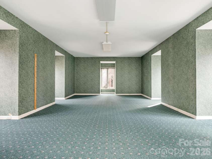 2750 Loch Lane, Charlotte, NC 28226.  MLS# CAR4335877, YatesRealty ID 7945. 