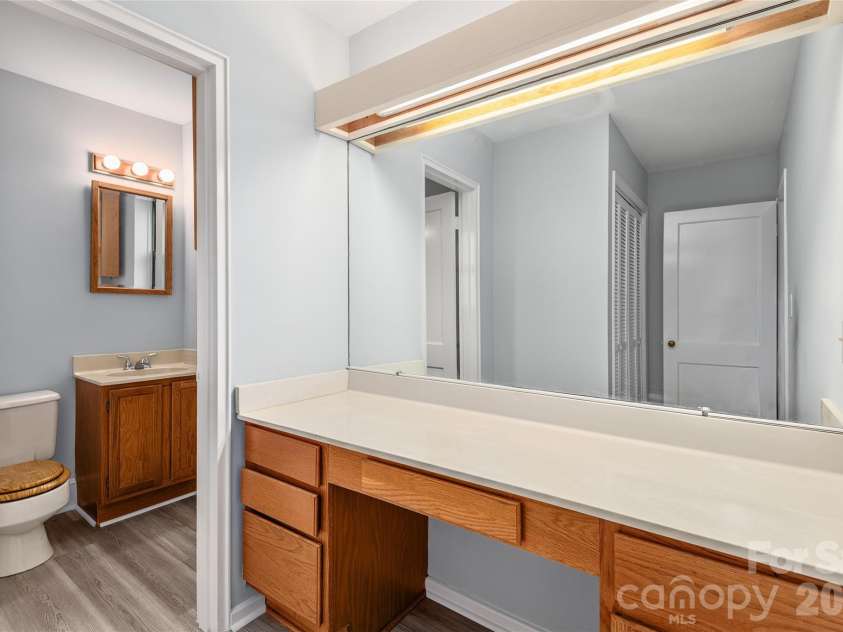 615 Biltmore Avenue, Asheville, NC 28803.  MLS# CAR4337202, YatesRealty ID 7946. 