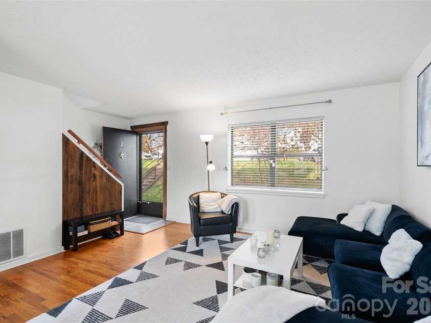 615 Biltmore Avenue, Asheville, NC 28803.  MLS# CAR4411921, YatesRealty ID 7946. 