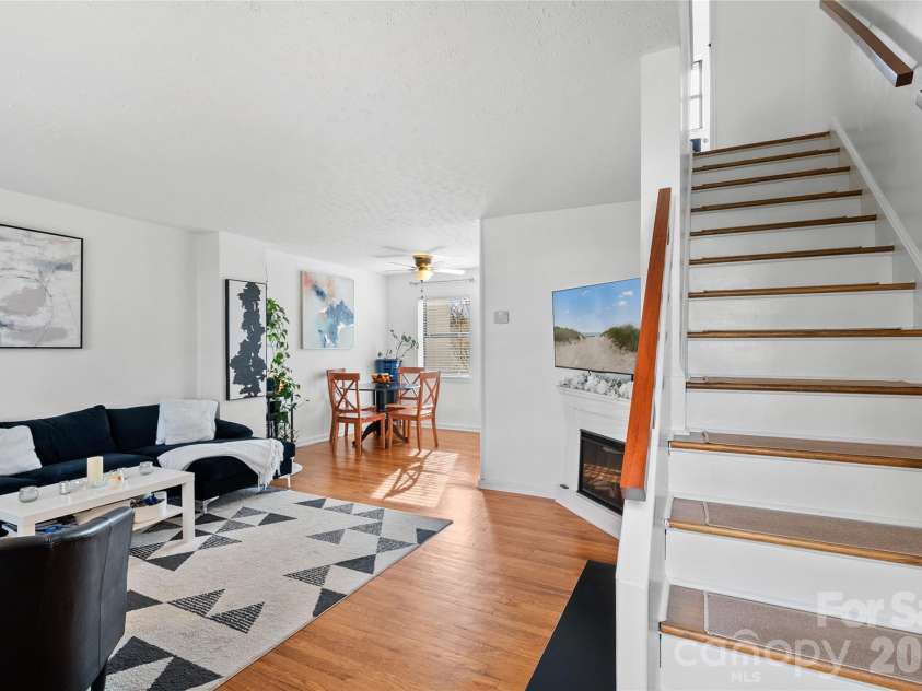 615 Biltmore Avenue, Asheville, NC 28803.  MLS# CAR4411921, YatesRealty ID 7946. 
