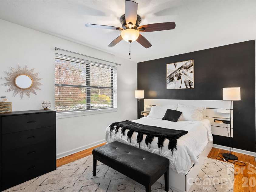 615 Biltmore Avenue, Asheville, NC 28803.  MLS# CAR4411921, YatesRealty ID 7946. 